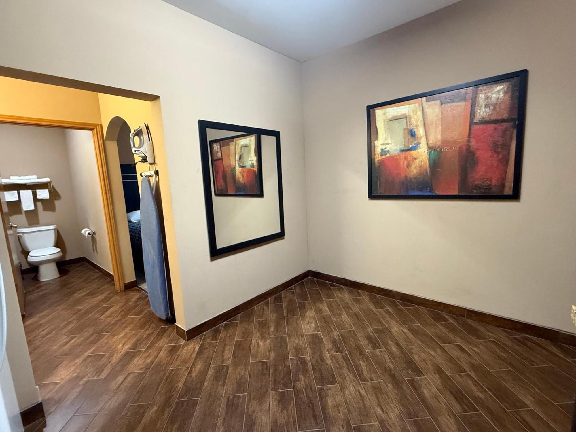Floresville Executive Inn & Suites מראה חיצוני תמונה