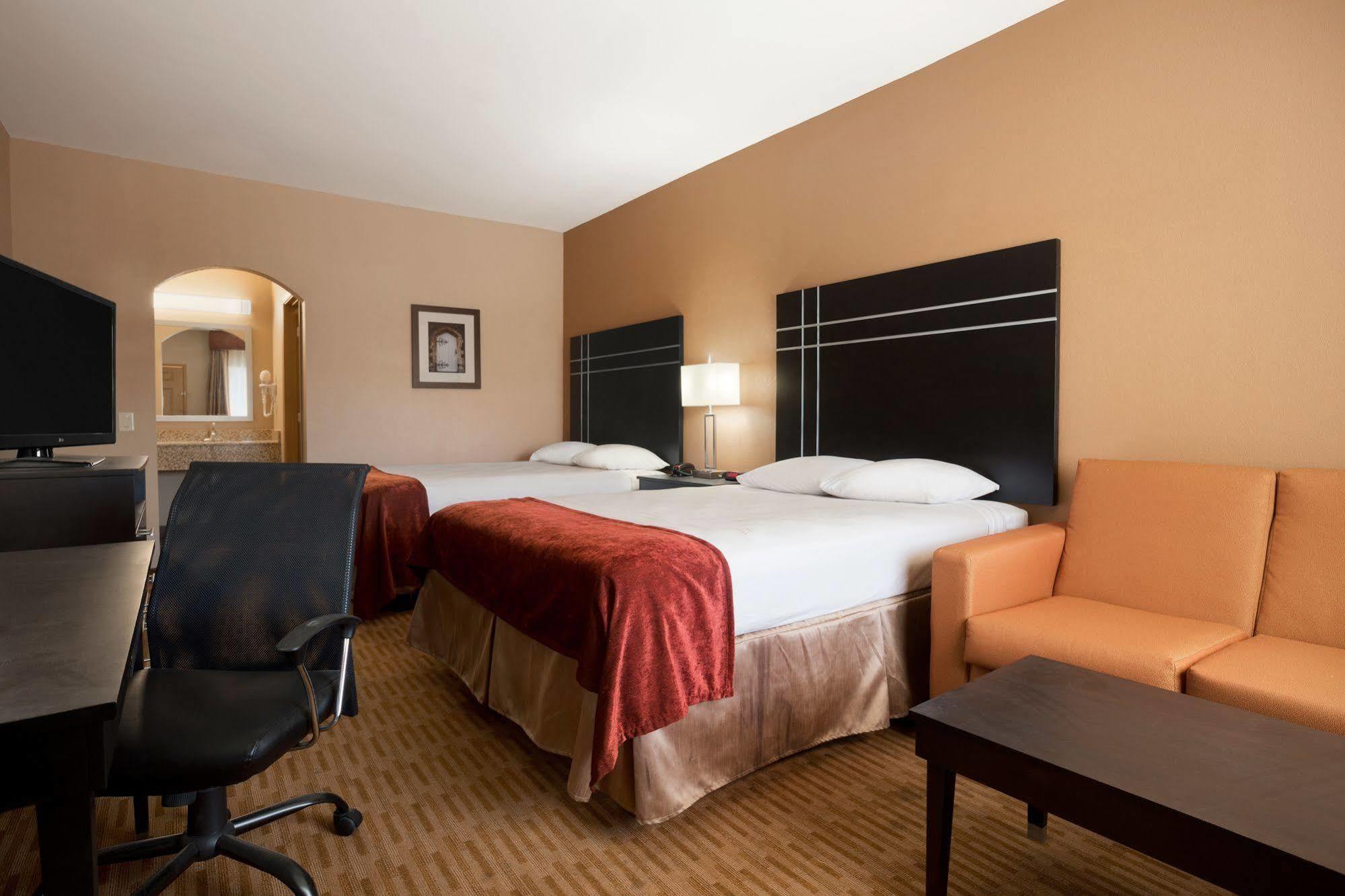 Floresville Executive Inn & Suites מראה חיצוני תמונה